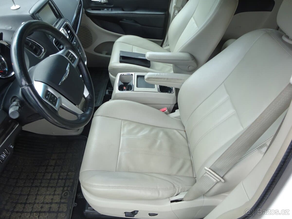 2013 Chrysler OSTATNÍ - 12
