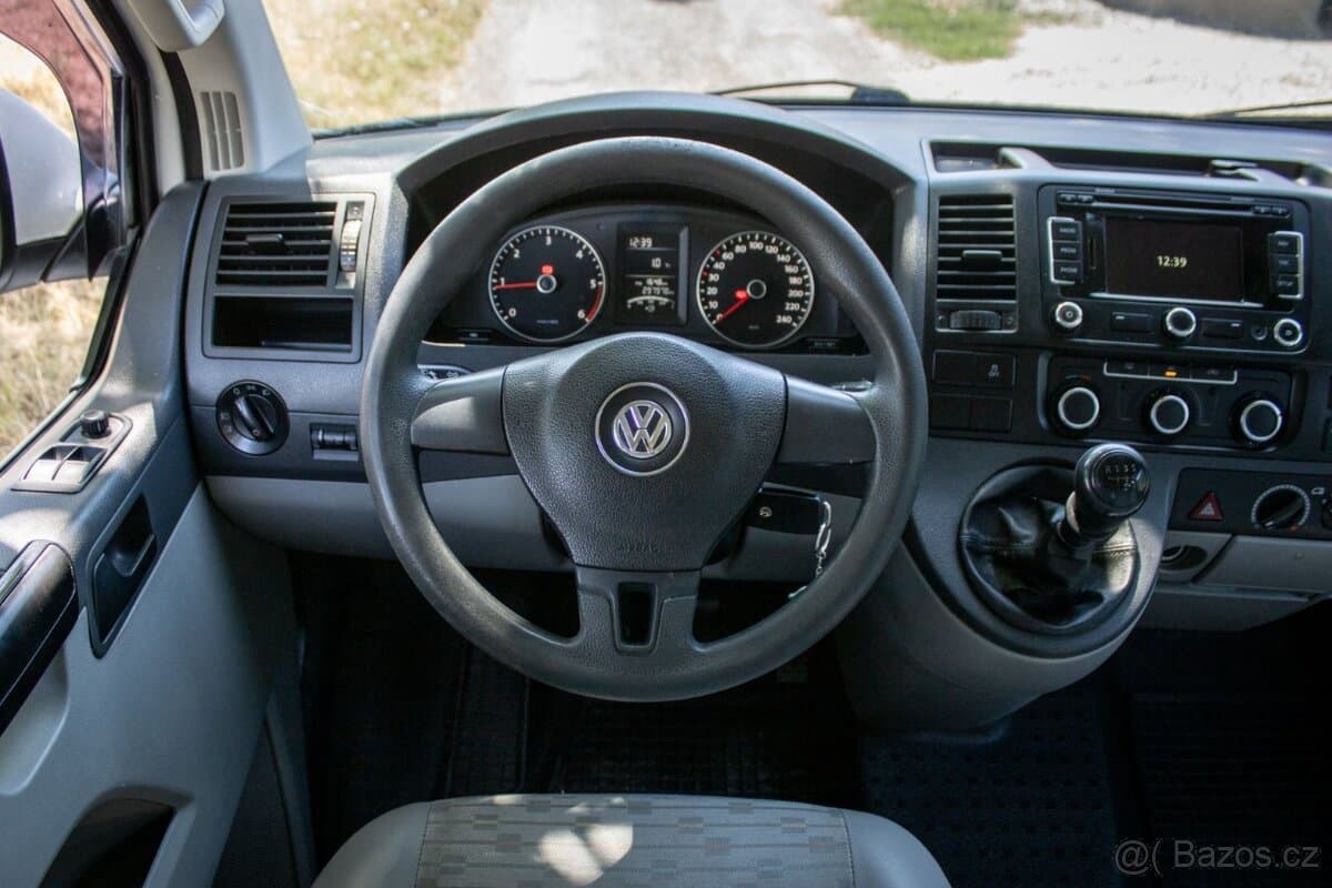 2011 Volkswagen TRANSPORTER - 12