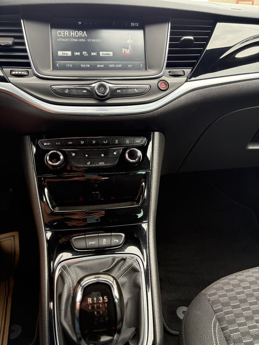 2016 Opel ASTRA - 12