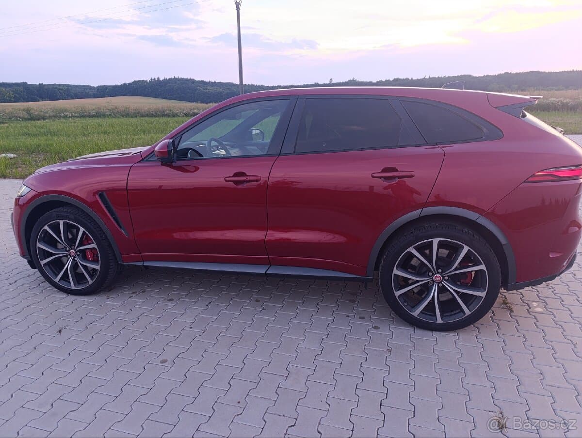 2021 Jaguar F-PACE - 12