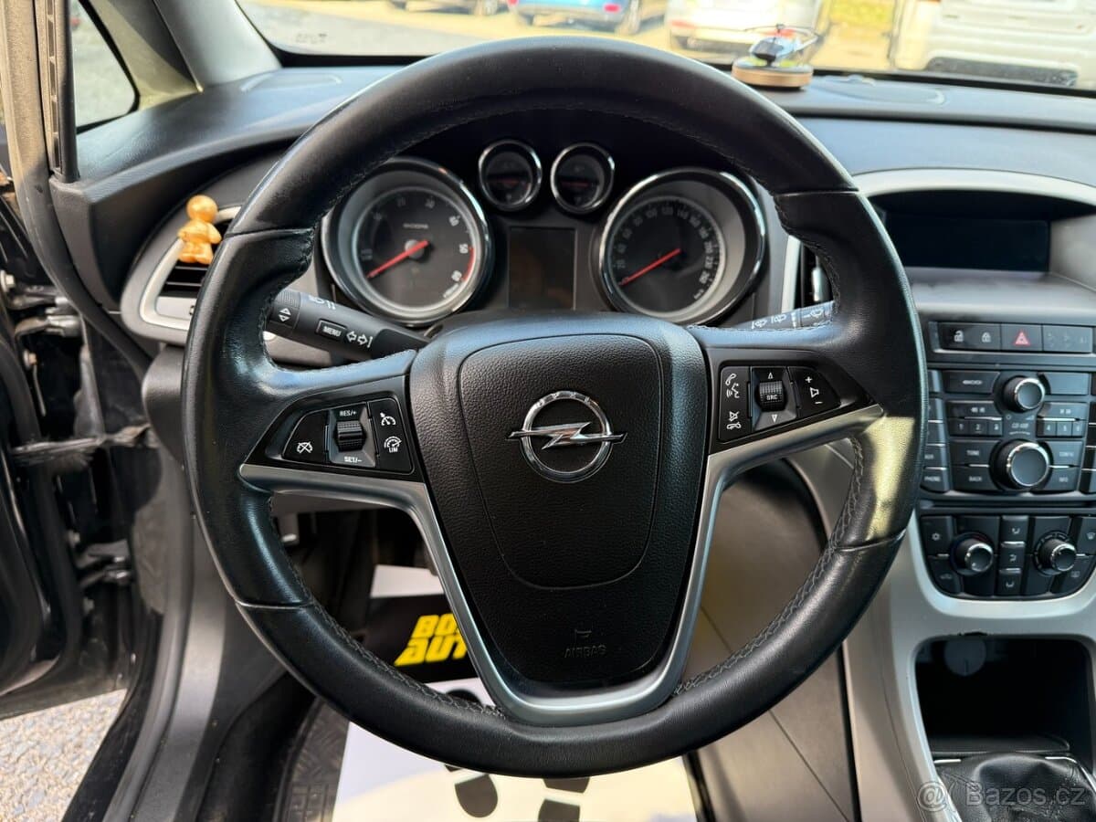 2013 Opel ASTRA - 12