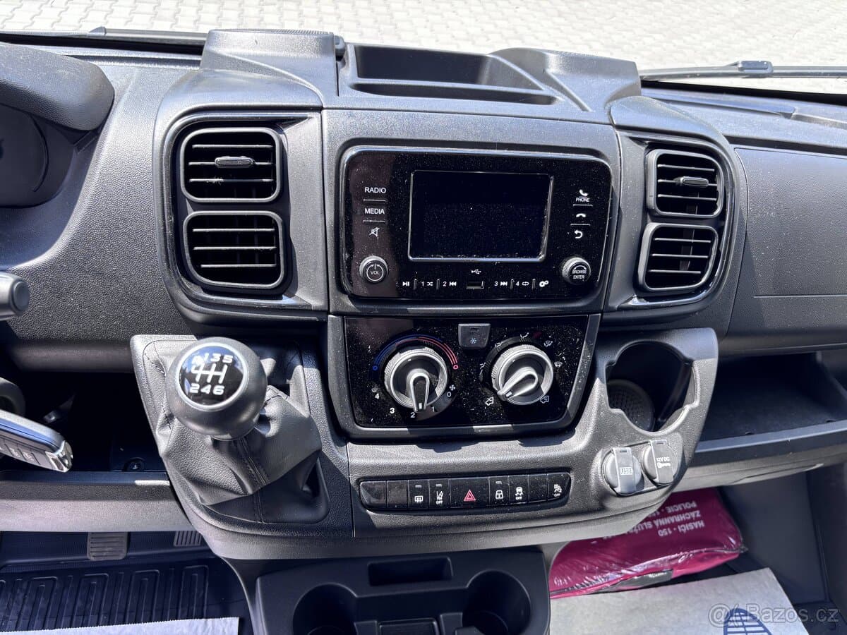 2025 Toyota PROACE - 12