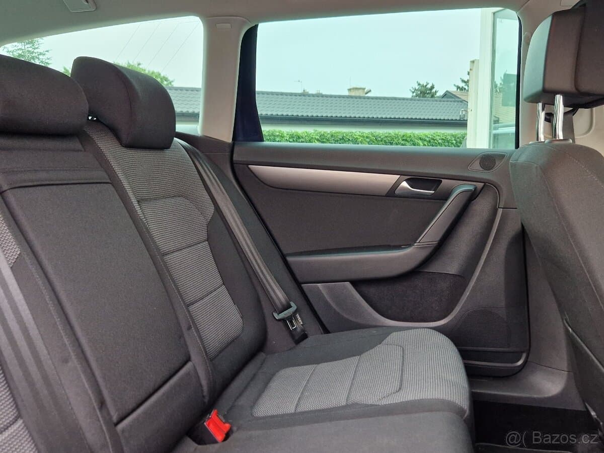 2013 Volkswagen PASSAT - 12