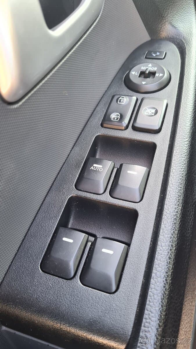 2010 Kia SPORTAGE - 12