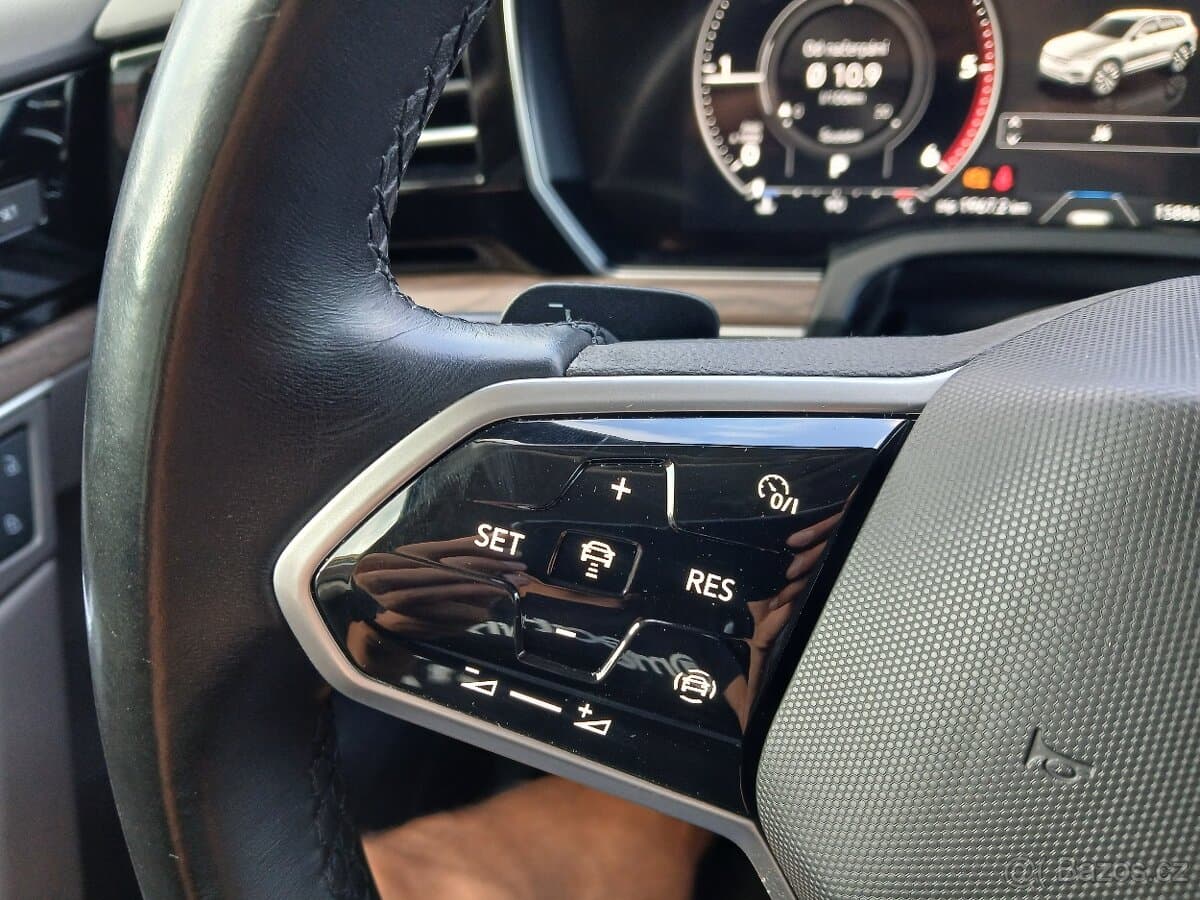 2020 Volkswagen TOUAREG - 12