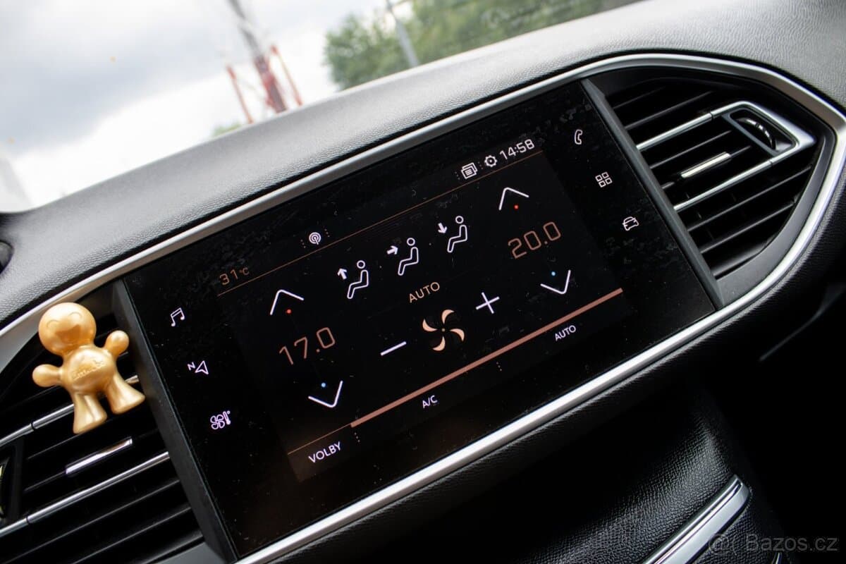 2020 Peugeot 308 - 12