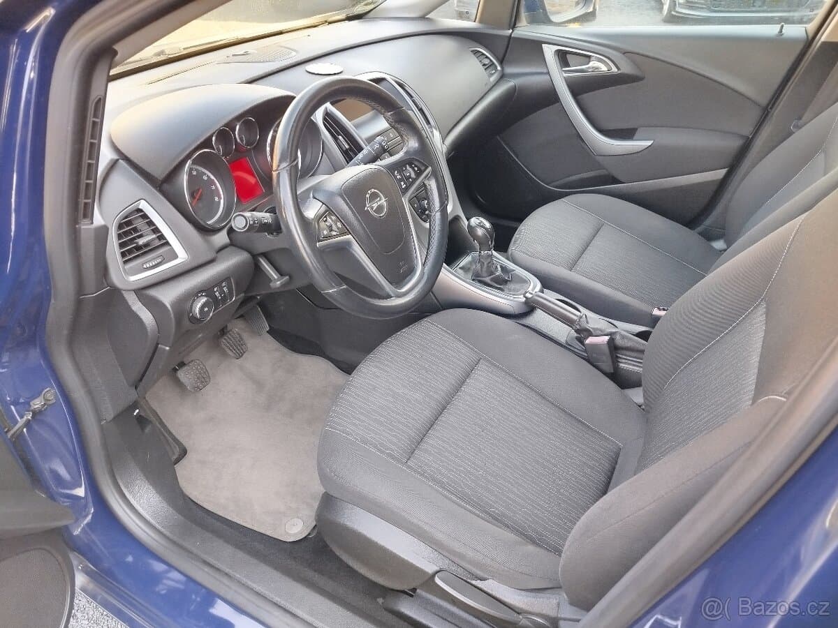 2014 Opel ASTRA - 12