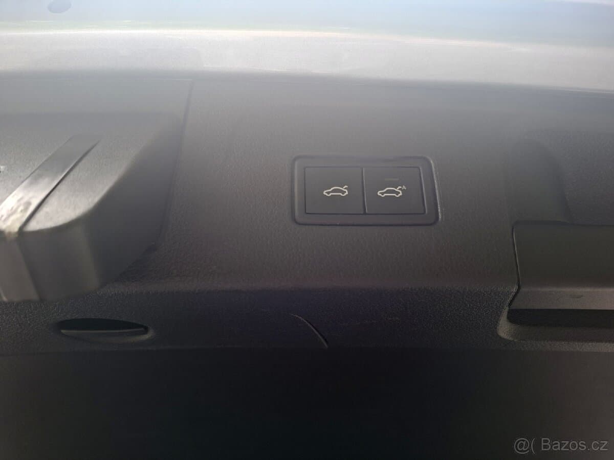 2018 Volkswagen PASSAT - 12