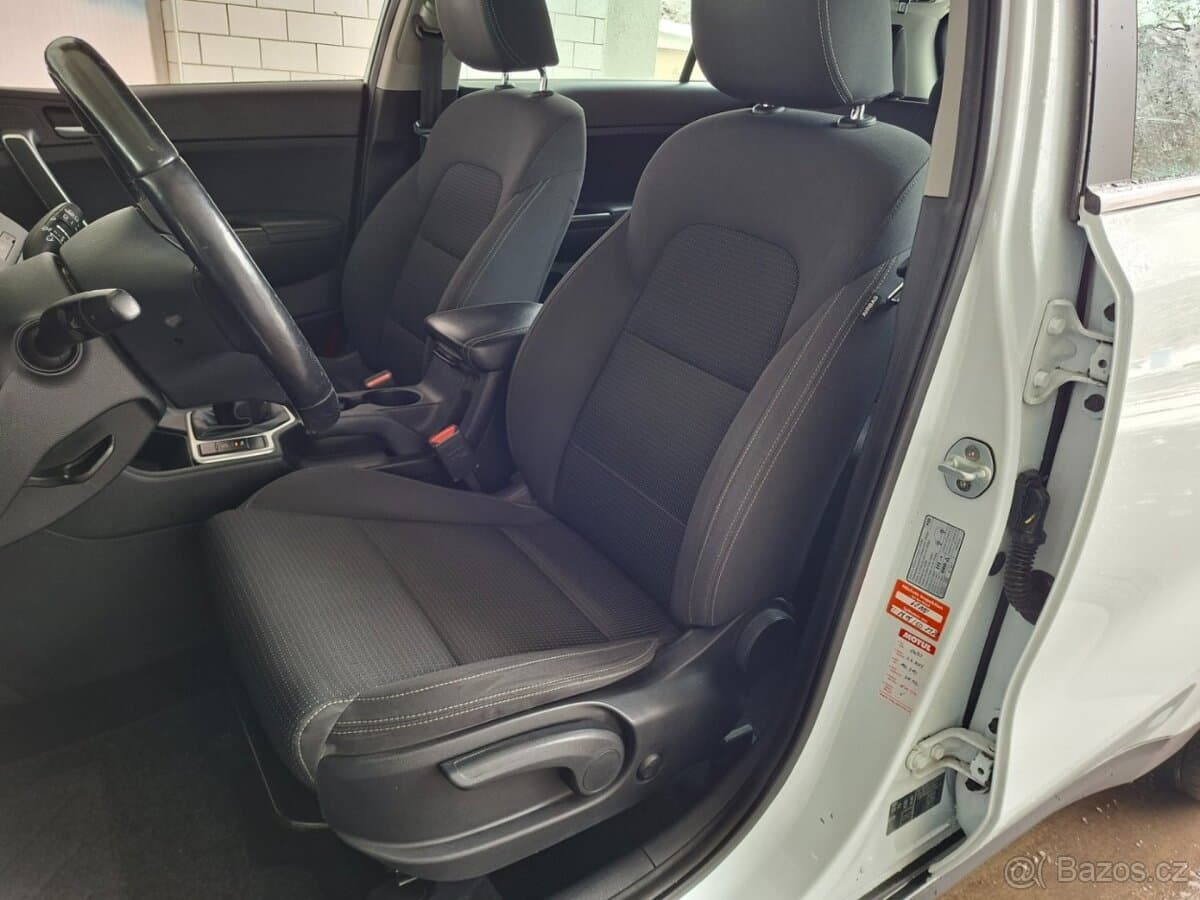 2016 Kia SPORTAGE - 12