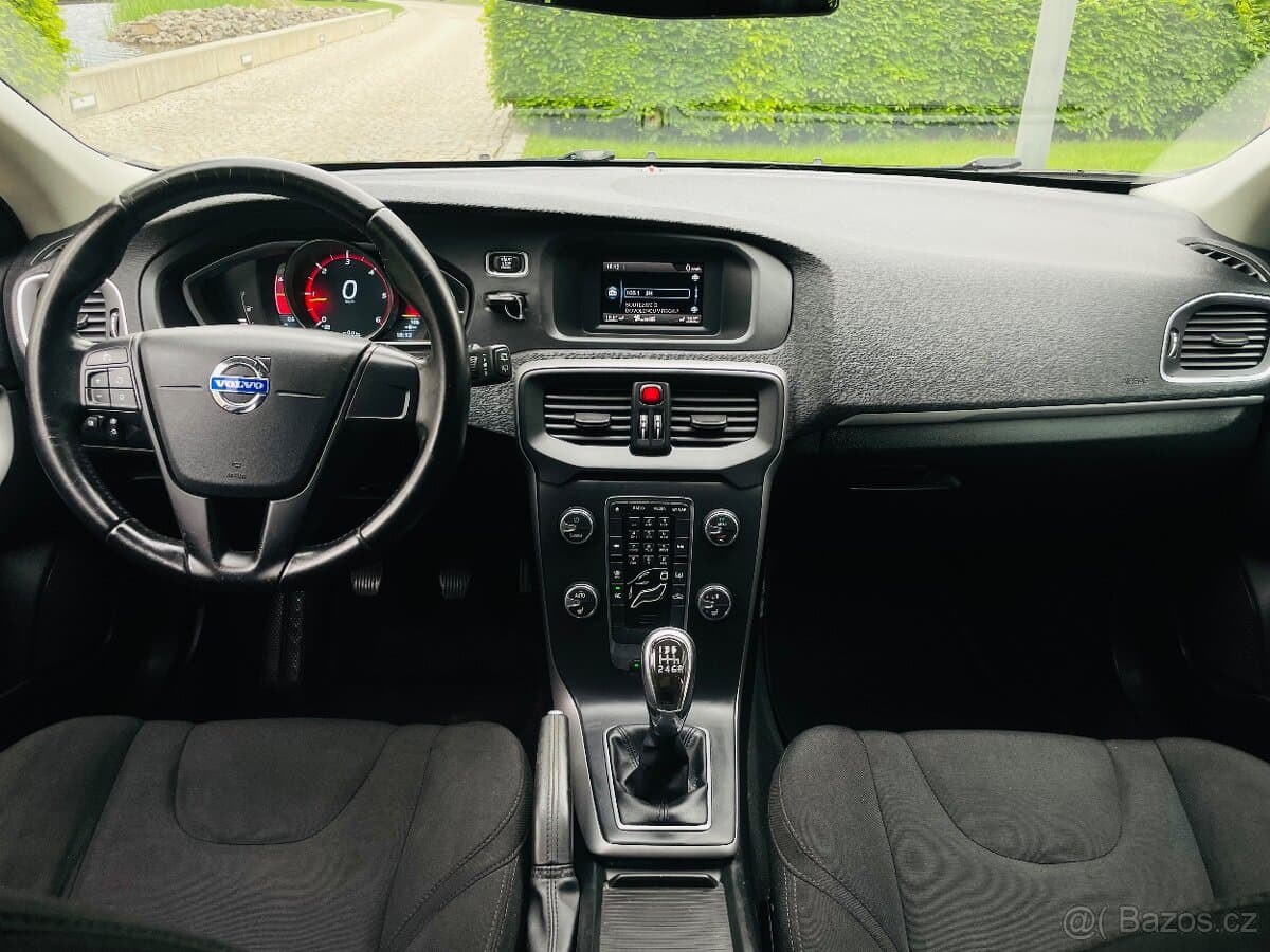2013 Volvo V40 - 12