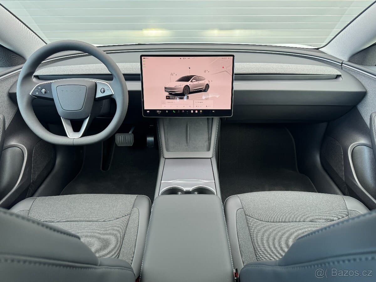2026 Tesla MODEL 3 - 12