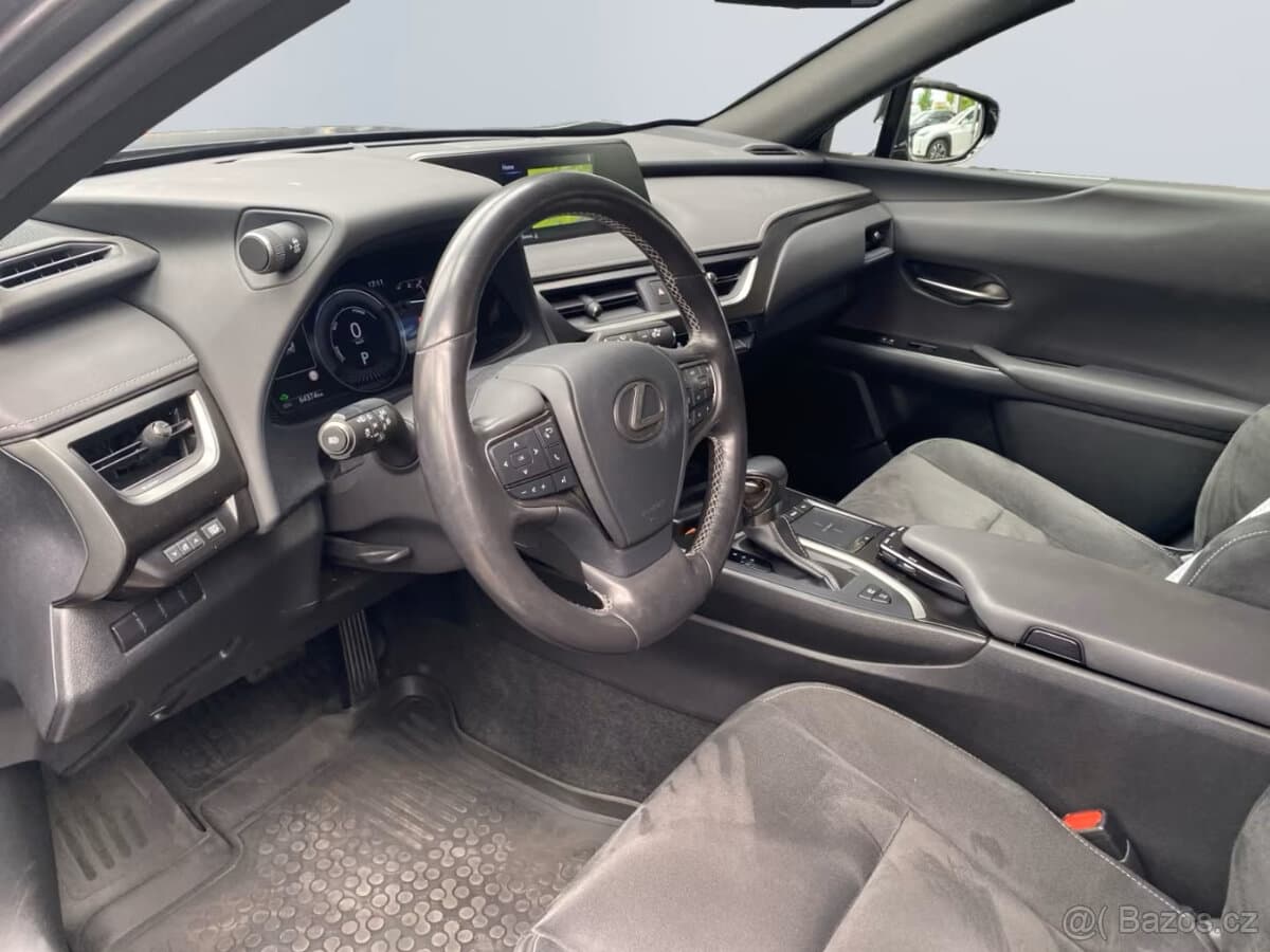 2019 Lexus UX - 12