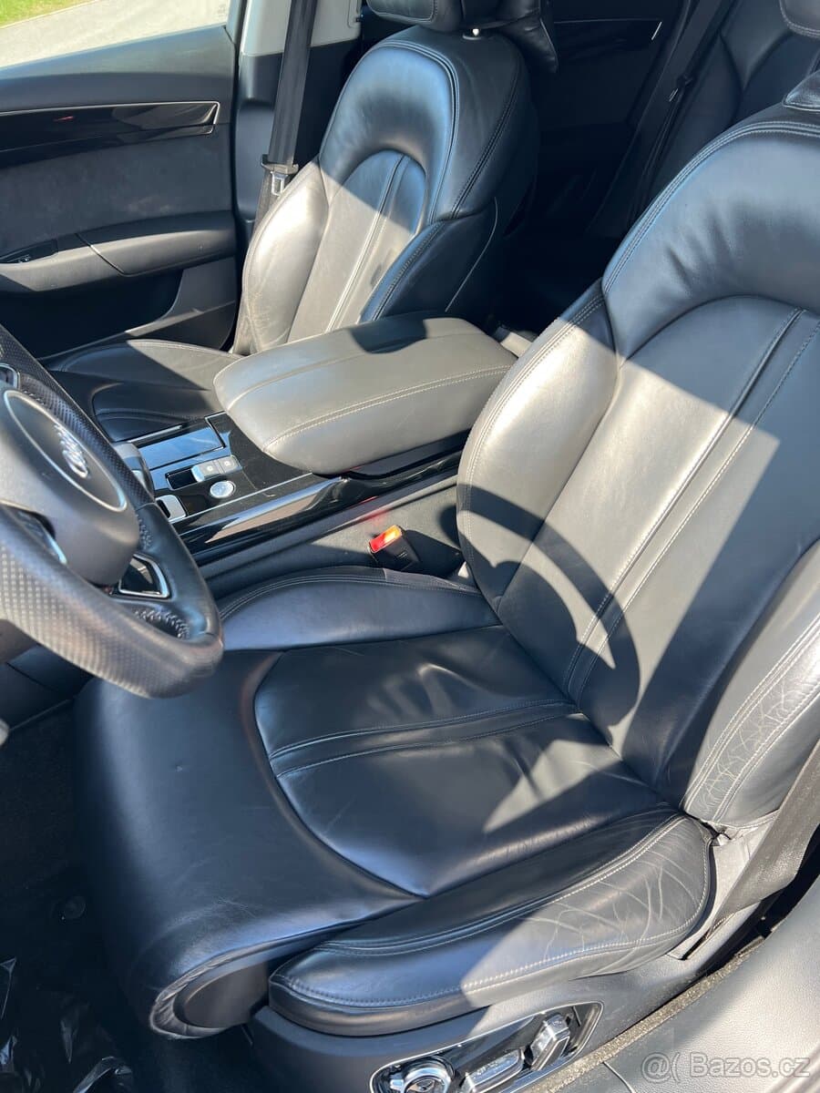 2015 Audi A8 - 12