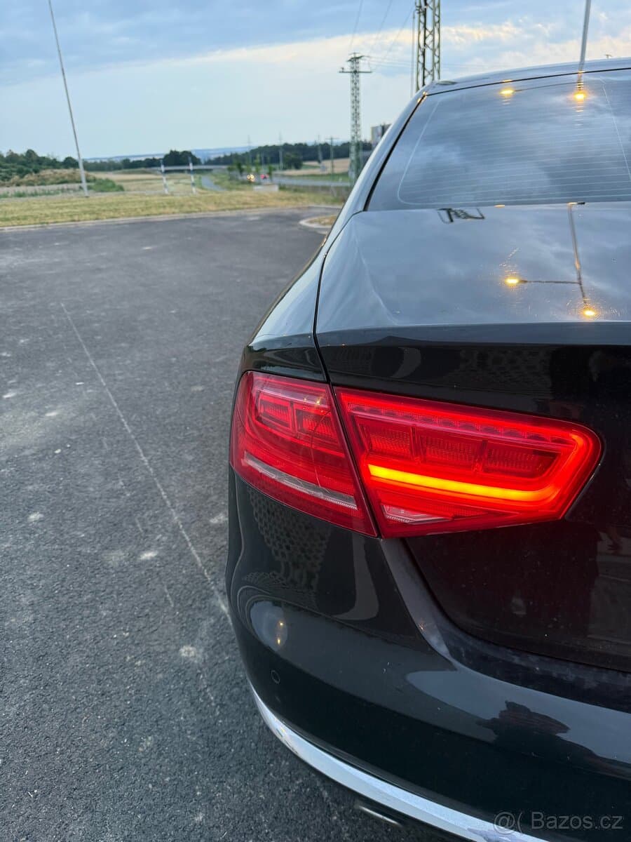 2010 Audi A8 - 12