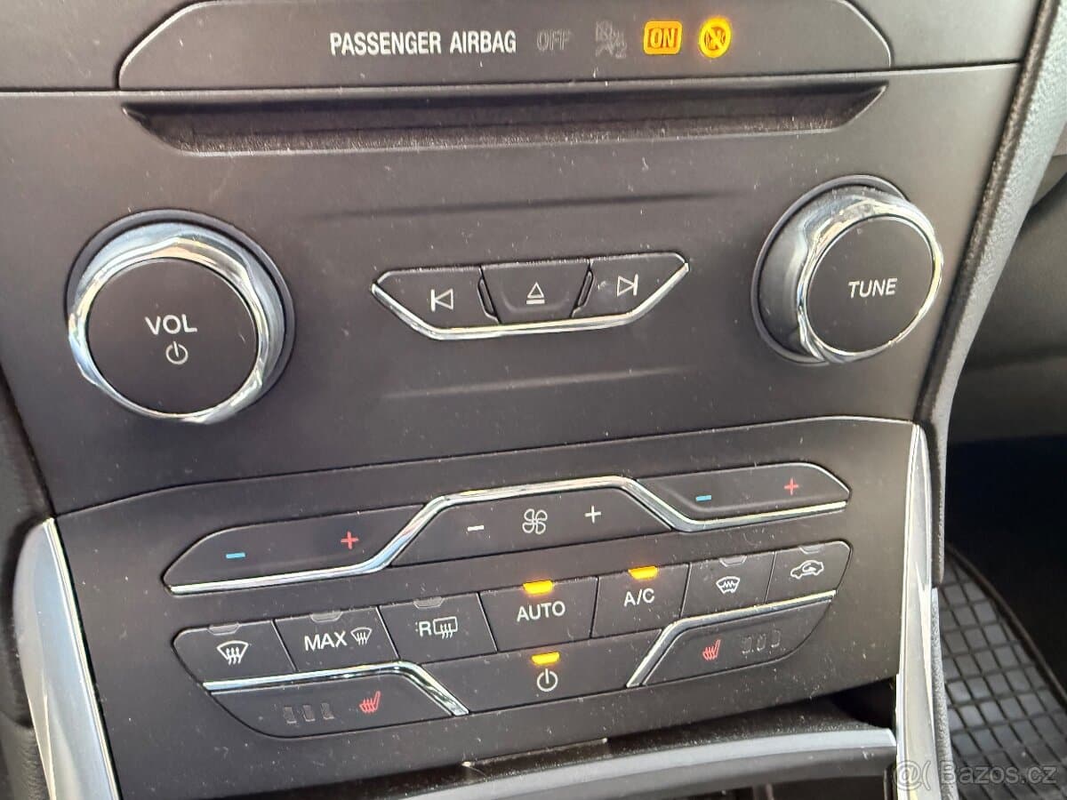 Ford S-MAX - 12