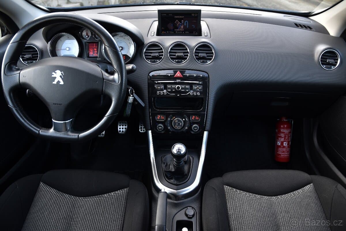 2012 Peugeot 308 - 12