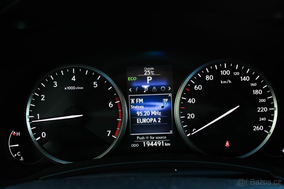 2016 Lexus NX - 12