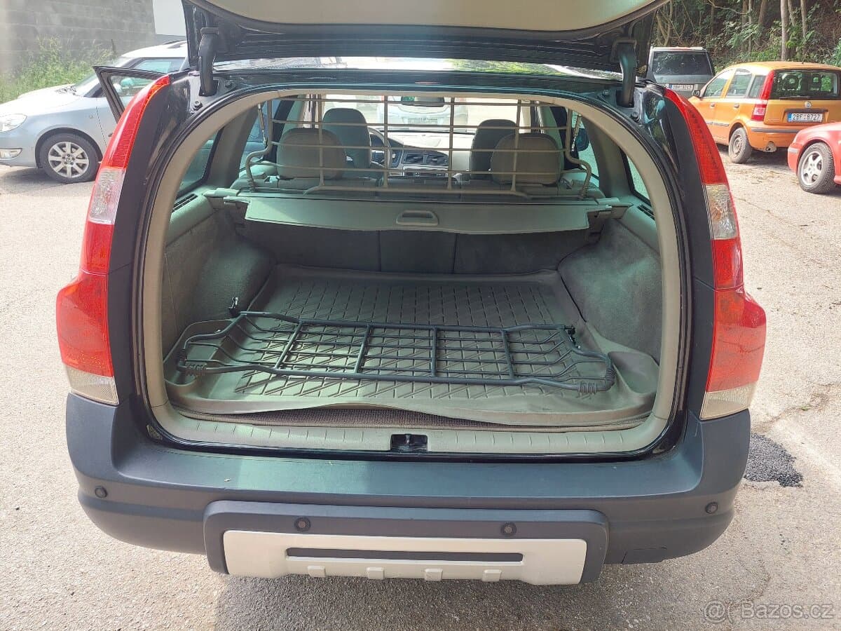 2005 Volvo XC70 - 12