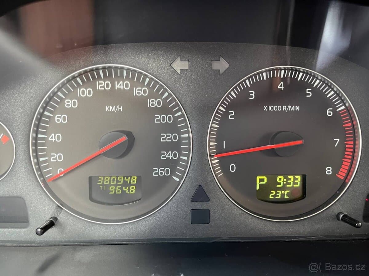 2005 Volvo S60 - 12