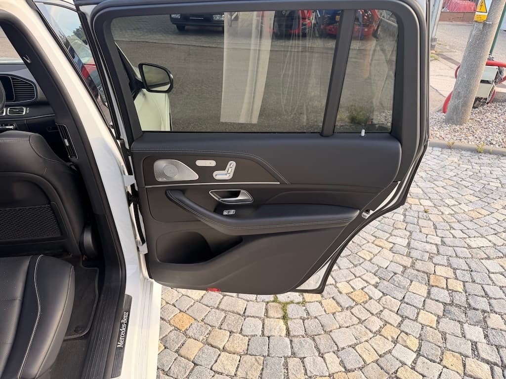 Mercedes-Benz GL - 12