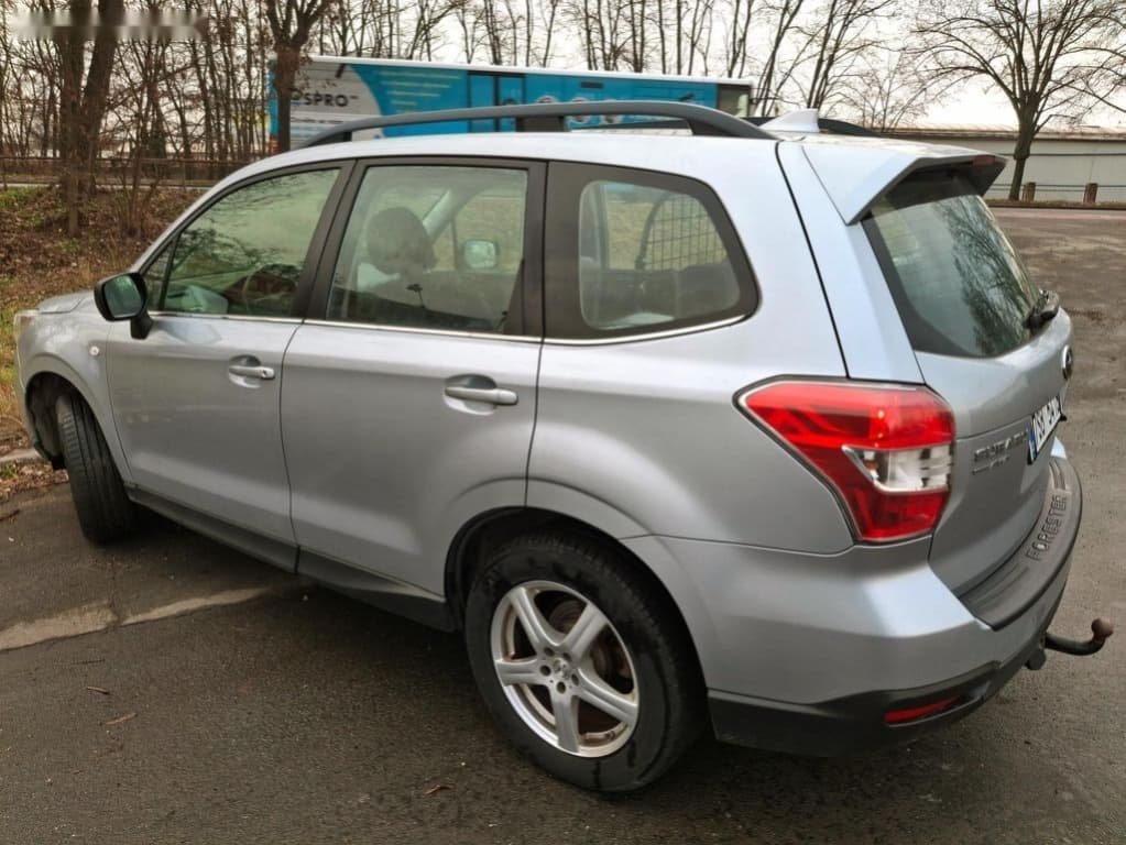 2016 Subaru FORESTER - 12