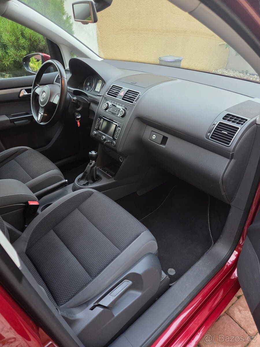 Volkswagen TOURAN - 12
