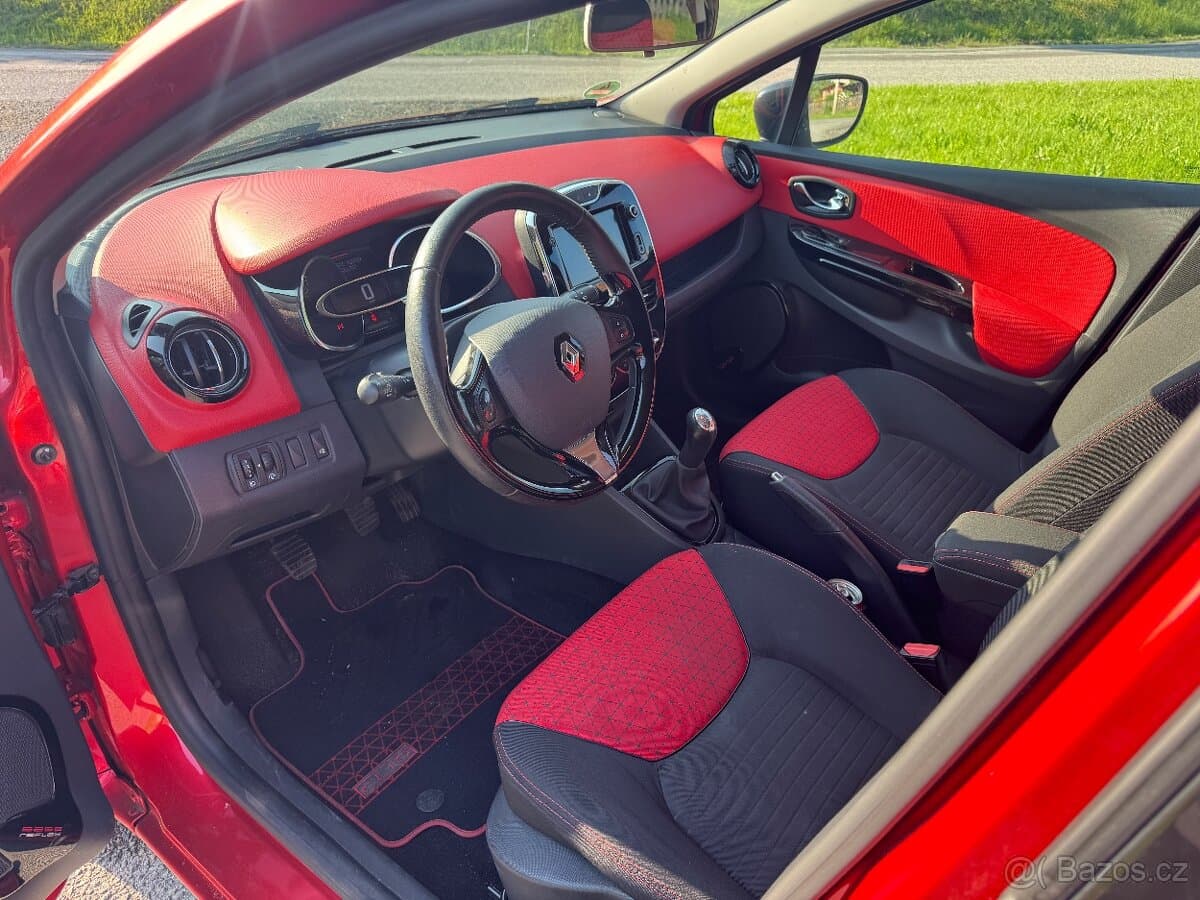 2013 Renault CLIO - 12