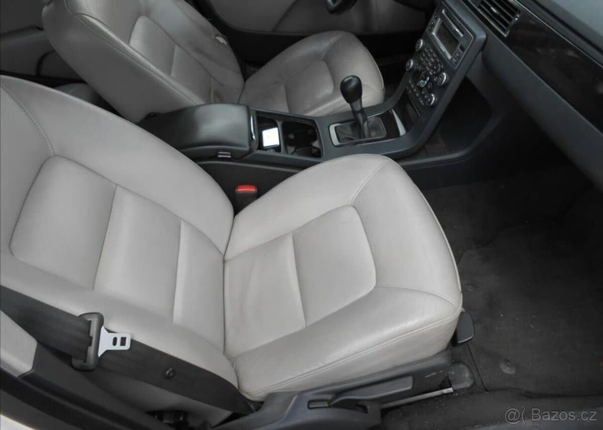 2008 Volvo V70 - 12