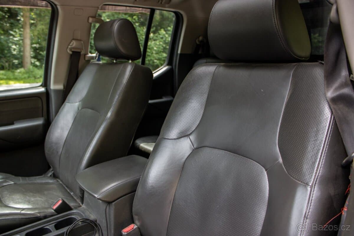 2009 Nissan NAVARA - 12