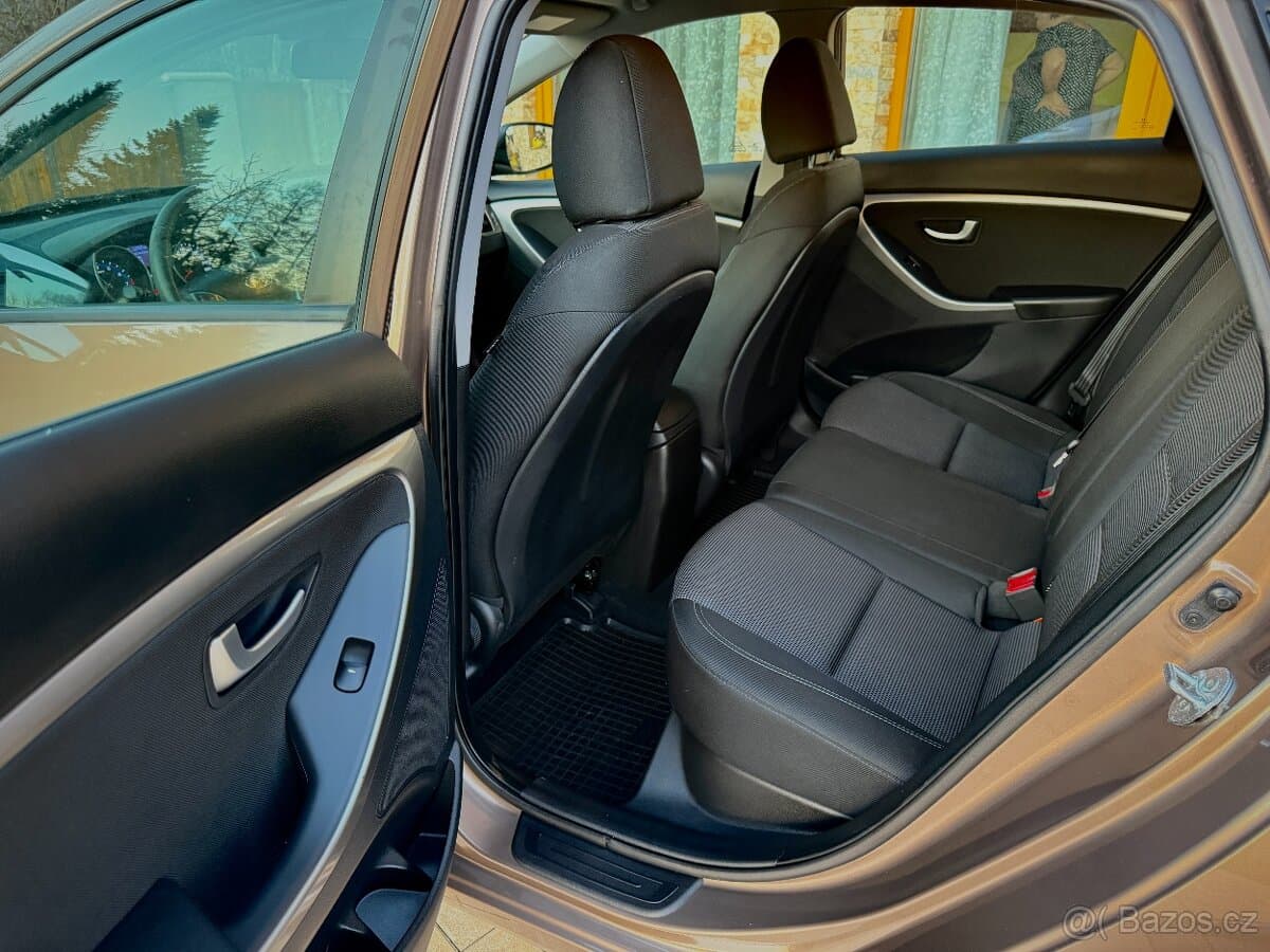 Hyundai i30 - 12
