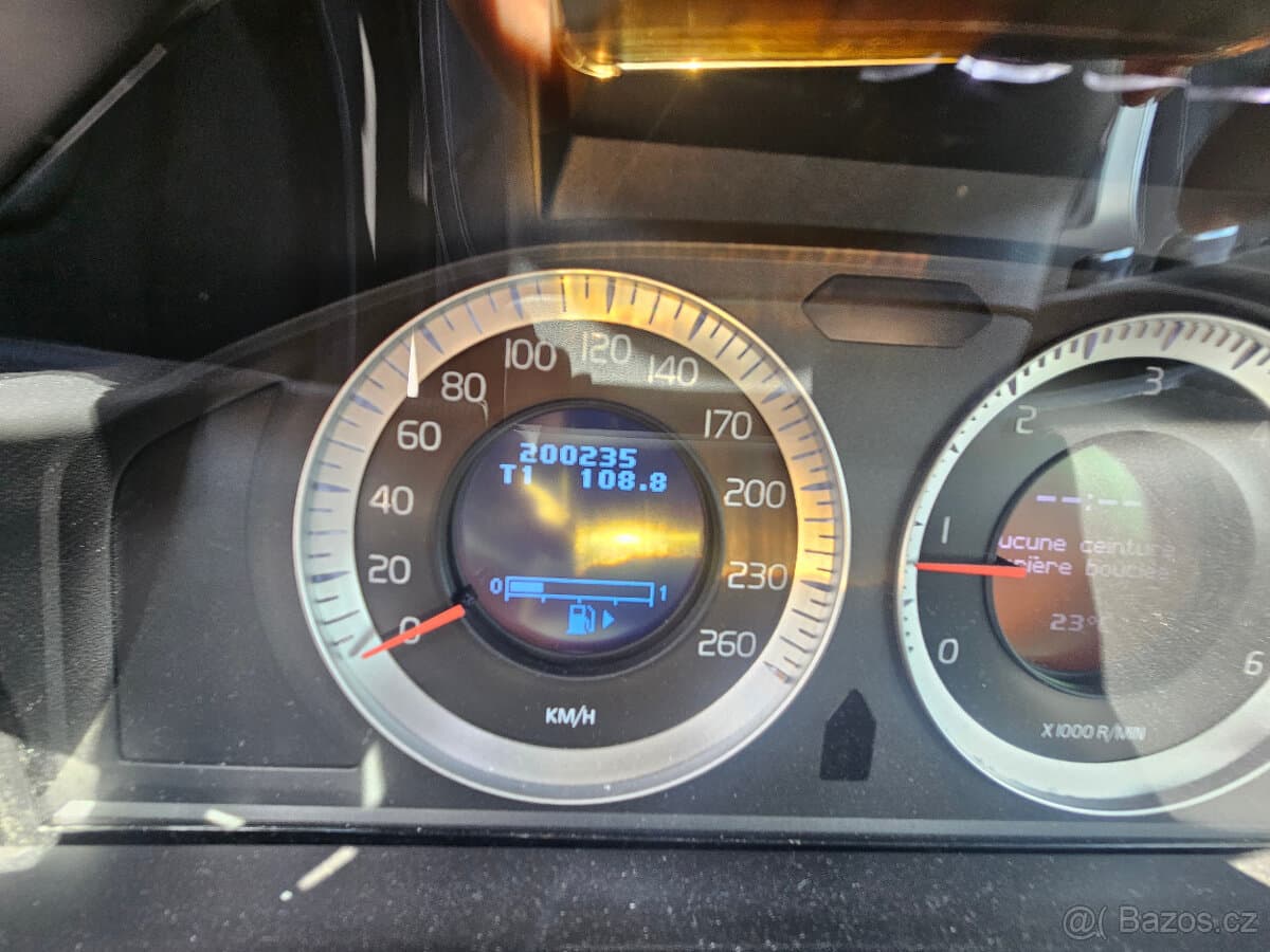 2010 Volvo XC60 - 12
