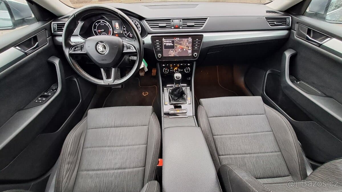 2019 Škoda SUPERB - 12