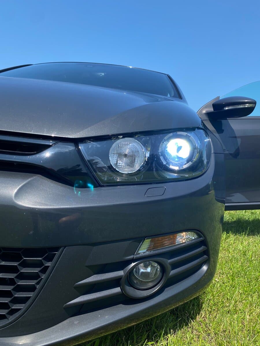 2010 Volkswagen SCIROCCO - 12