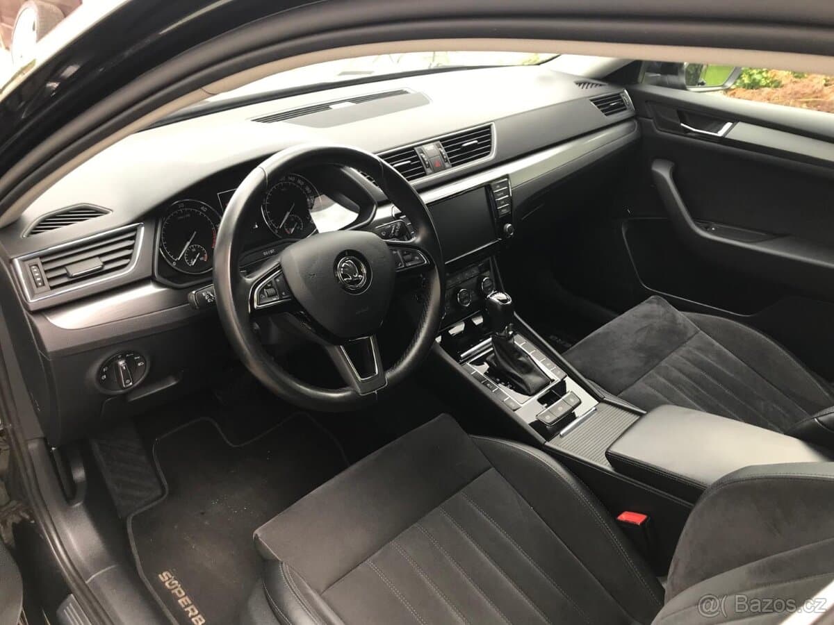 2016 Škoda SUPERB - 12