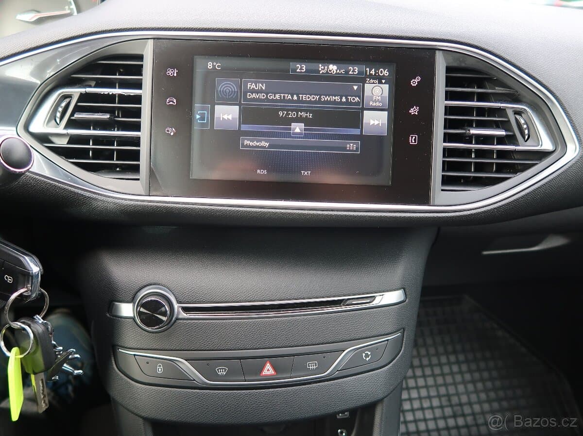 2016 Peugeot 308 - 12