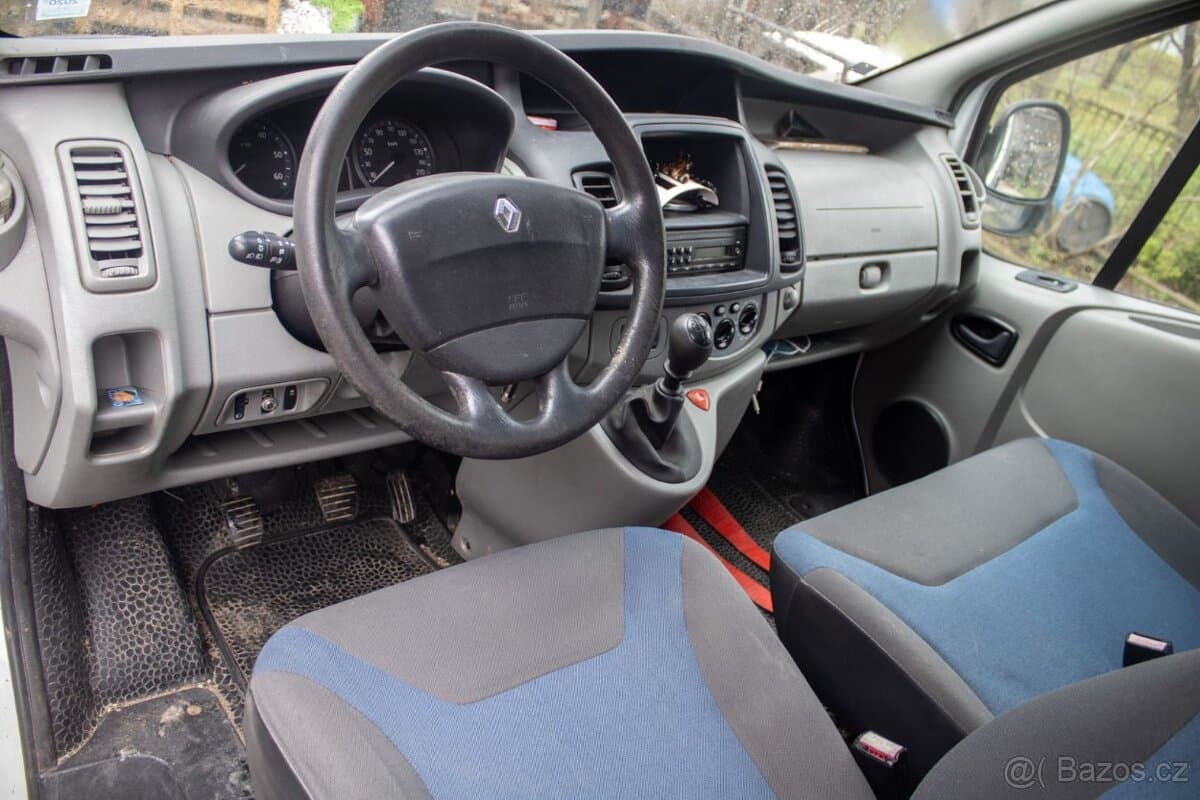 2012 Renault TRAFIC - 12