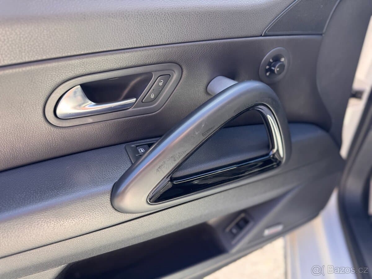 2011 Volkswagen CC - 12