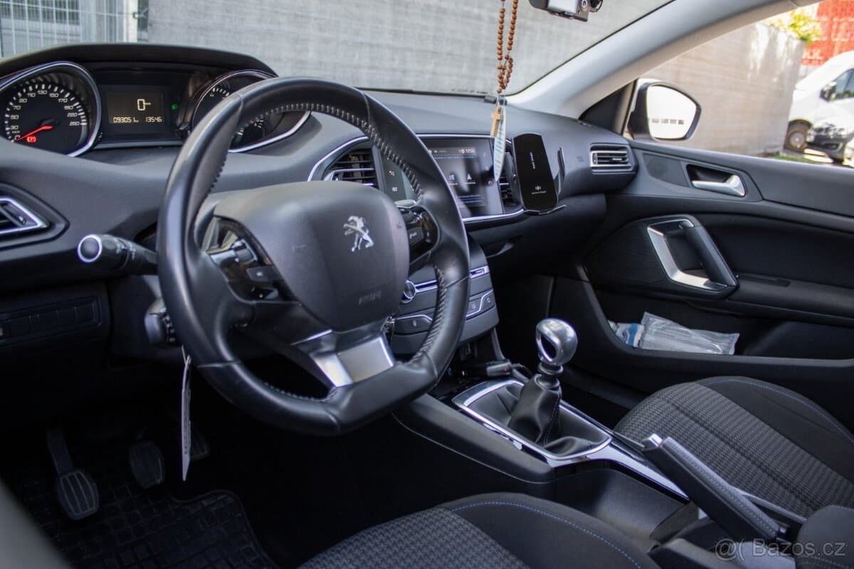2019 Peugeot 308 - 12