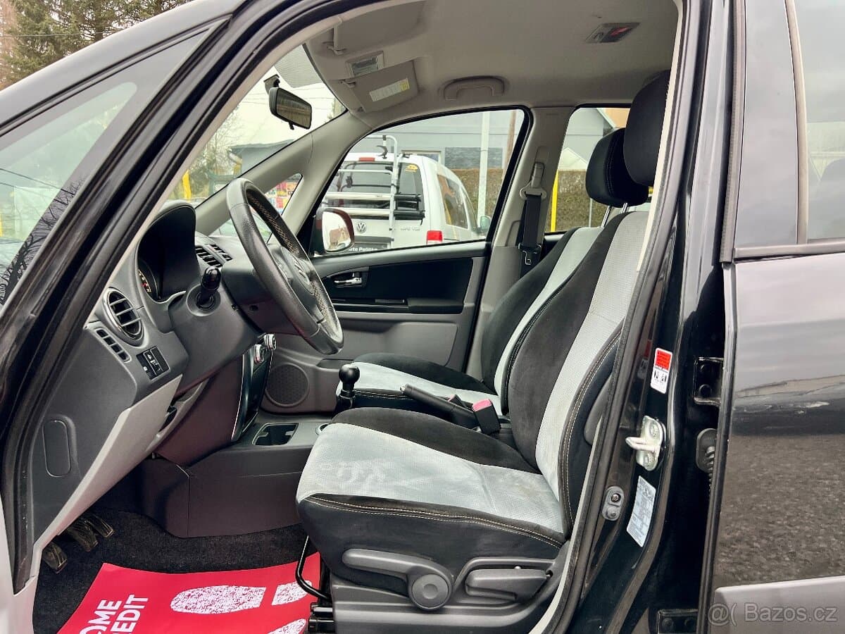 2011 Suzuki SX4 - 12
