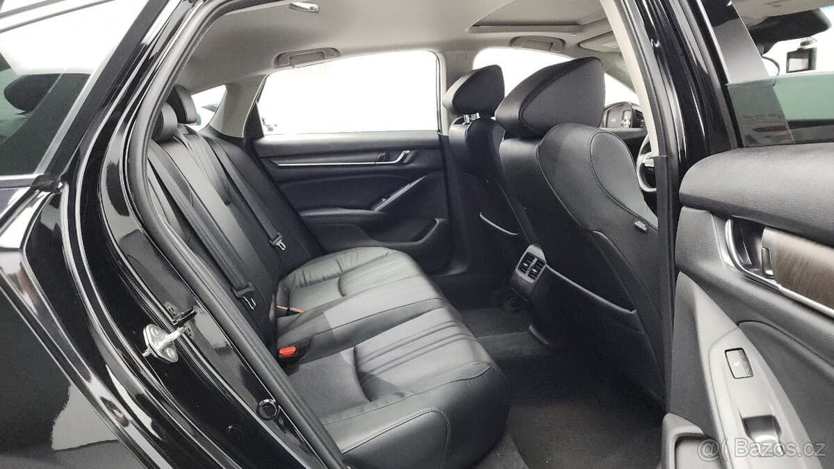 2018 Honda ACCORD - 12