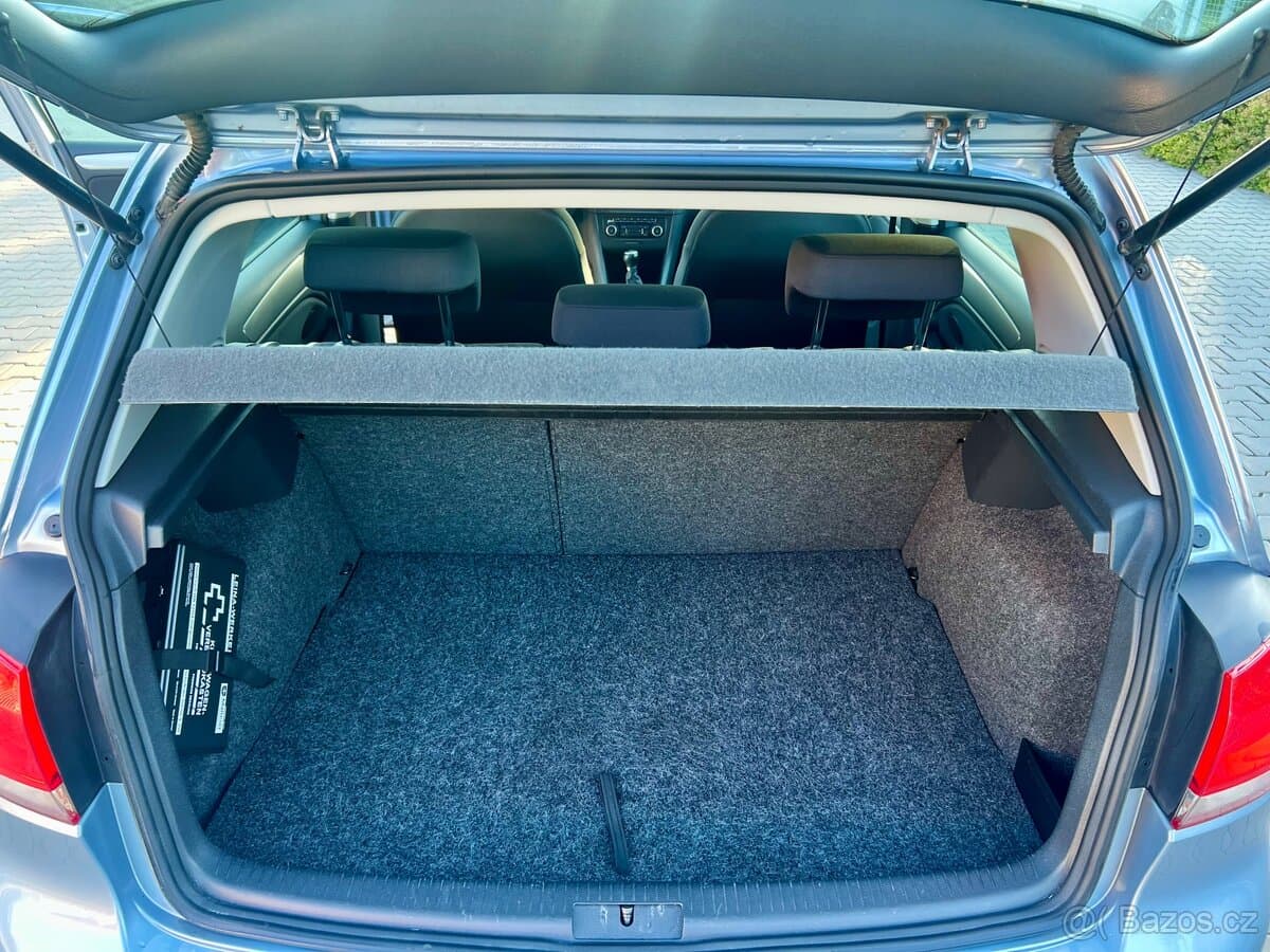 2011 Volkswagen GOLF - 12