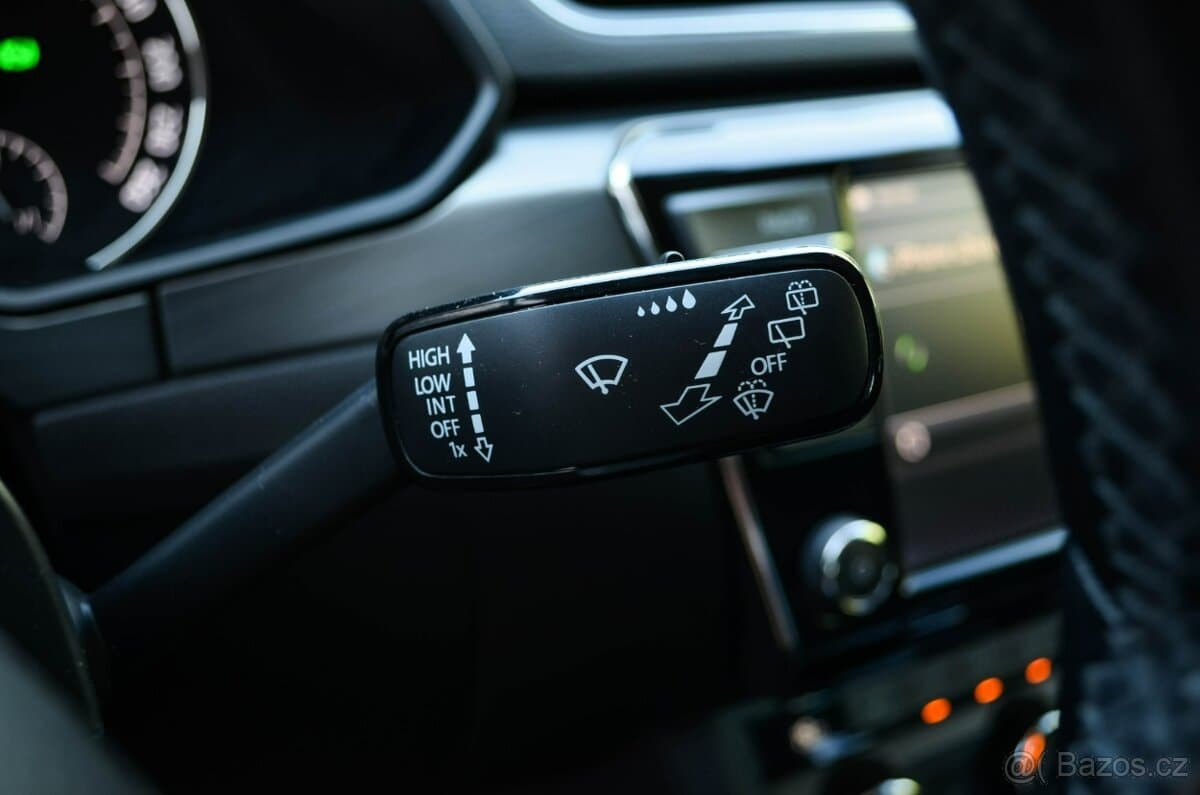 2015 Škoda SUPERB - 12