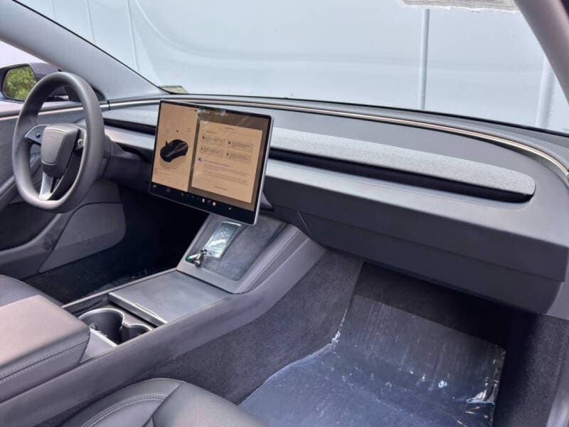 2024 Tesla MODEL 3 - 12