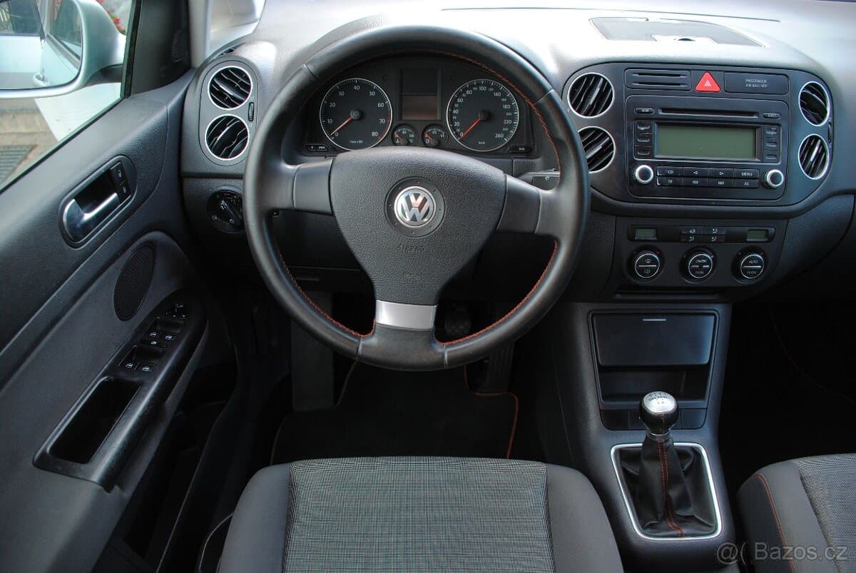 2006 Volkswagen GOLF - 12