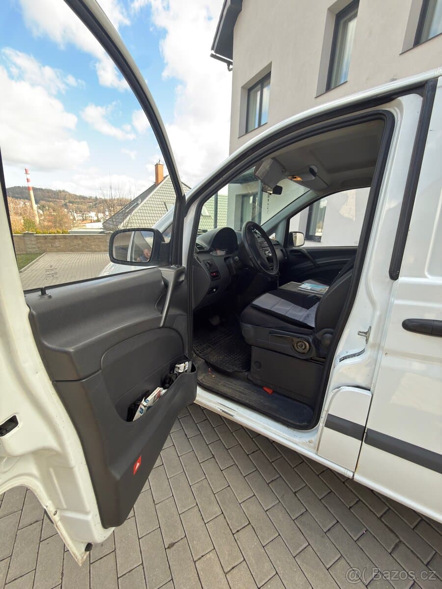 2011 Mercedes-Benz VITO - 12