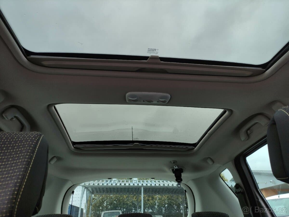 2010 Renault SCENIC - 12