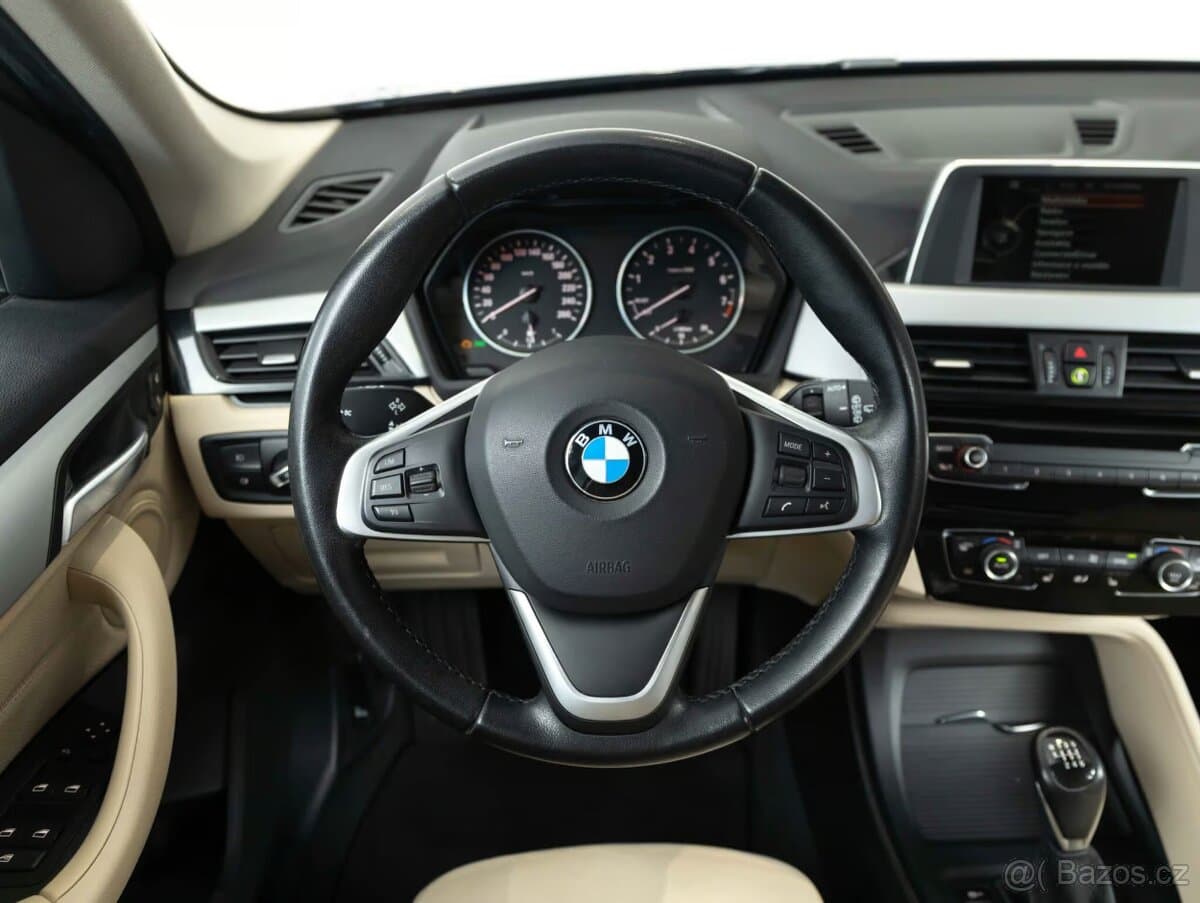 2016 BMW X1 - 12