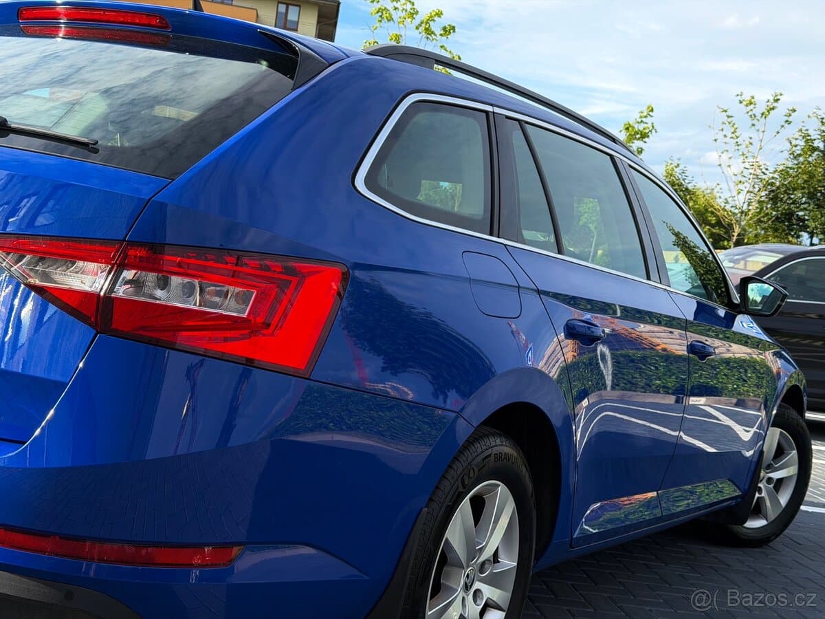 2022 Škoda SUPERB - 12