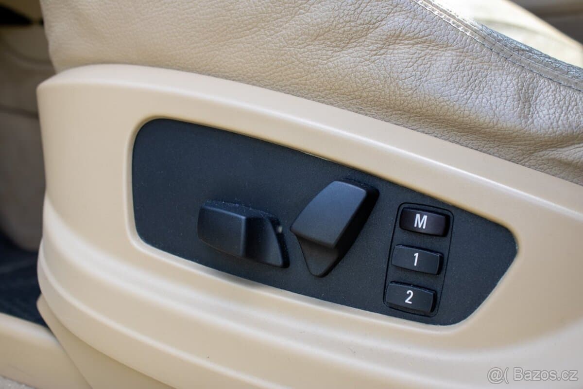 2009 BMW X5 - 12
