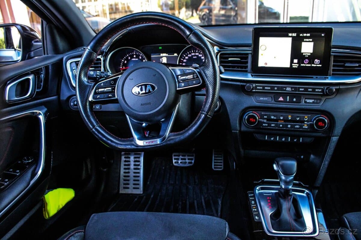 2019 Kia PROCEED - 12